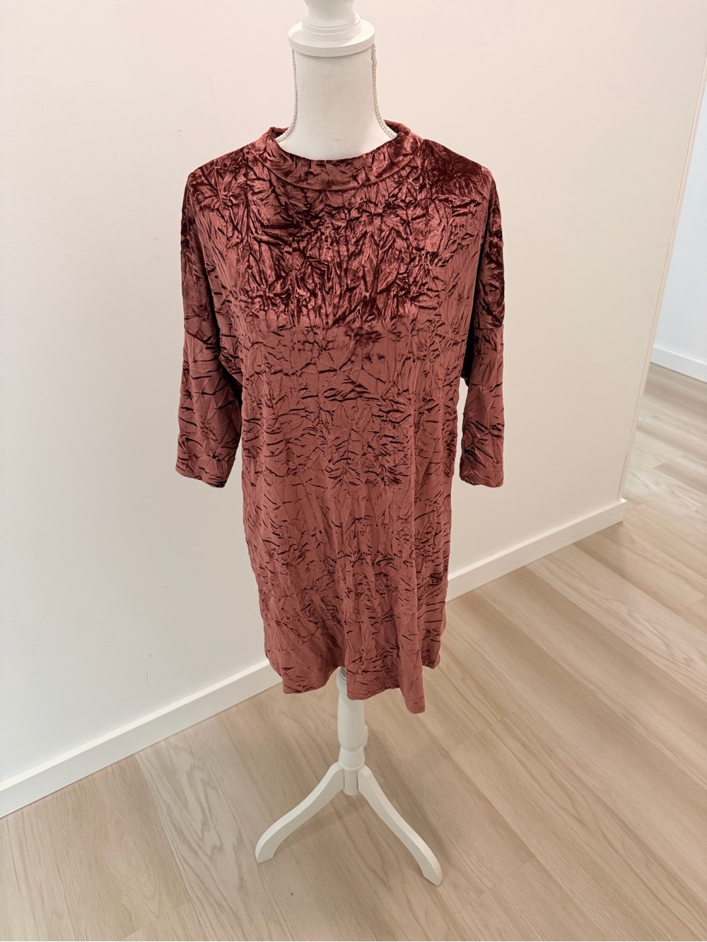 Zara Crushed Velvet Shift Dress Dark Pink Size S